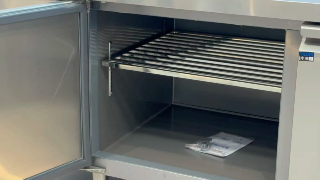 Industrial Under-counter Freezer 02 Doors 250L (With Back-splash)