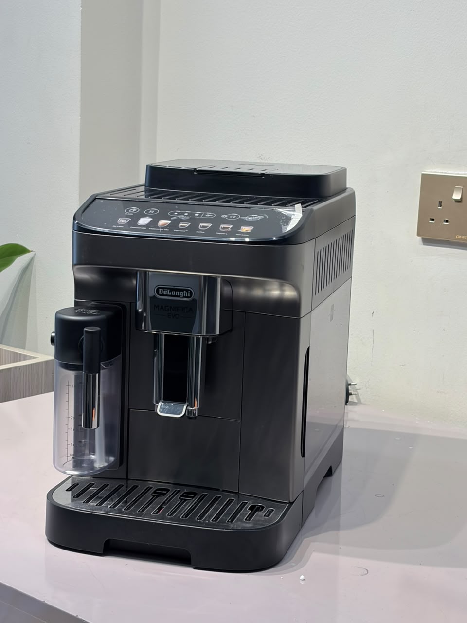 De Longhi Magnifica Evo (Displayed Unit)